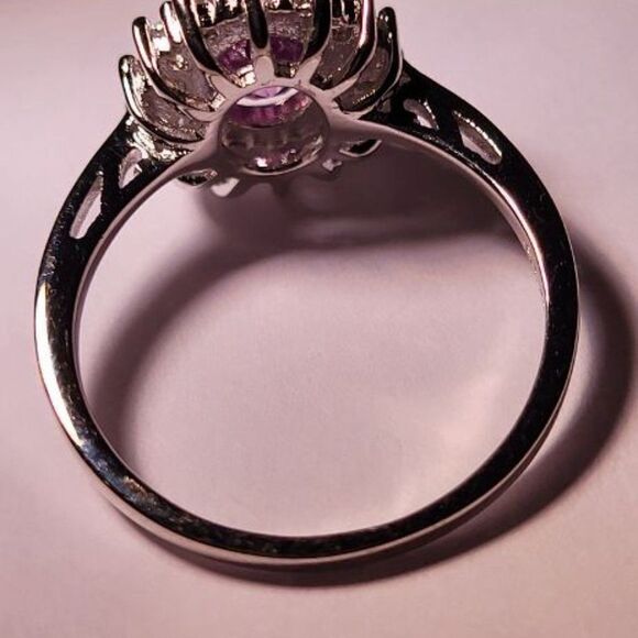 Sevil New 18k White Gold-Plated Purple & White Russian CZ Oval Ring Size 8 - Picture 5 of 6